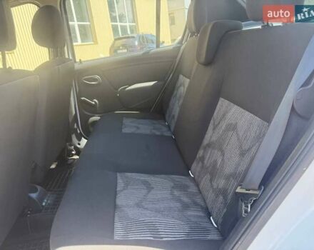 Білий Дачія Sandero, об'ємом двигуна 1.2 л та пробігом 220 тис. км за 4250 $, фото 11 на Automoto.ua