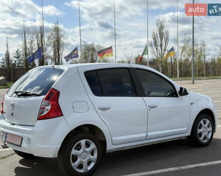 Белый Дачия Сандеро, объемом двигателя 1.6 л и пробегом 160 тыс. км за 5900 $, фото 6 на Automoto.ua