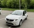 Білий Дачія Sandero, об'ємом двигуна 1.1 л та пробігом 185 тис. км за 4000 $, фото 1 на Automoto.ua