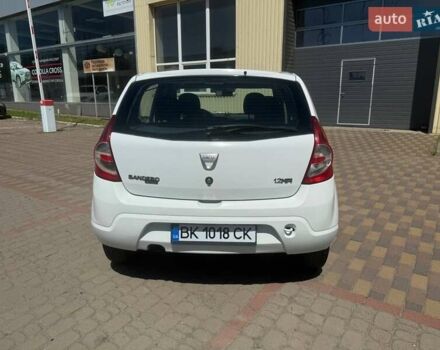 Білий Дачія Sandero, об'ємом двигуна 1.15 л та пробігом 219 тис. км за 4100 $, фото 2 на Automoto.ua