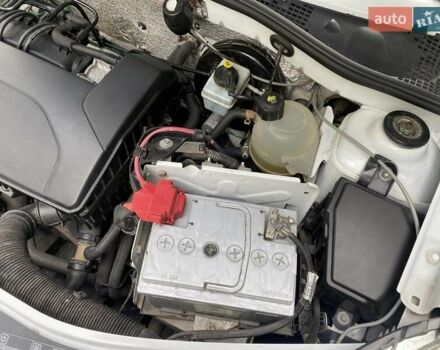 Білий Дачія Sandero, об'ємом двигуна 1.15 л та пробігом 157 тис. км за 4000 $, фото 29 на Automoto.ua