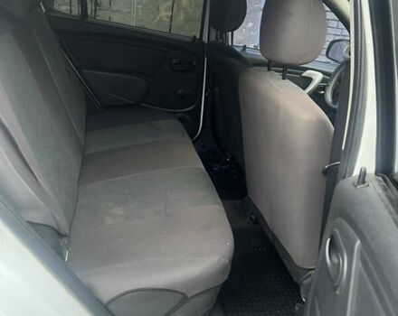 Белый Дачия Сандеро, объемом двигателя 1.15 л и пробегом 190 тыс. км за 3700 $, фото 5 на Automoto.ua