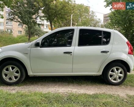 Білий Дачія Sandero, об'ємом двигуна 1.15 л та пробігом 157 тис. км за 4000 $, фото 5 на Automoto.ua