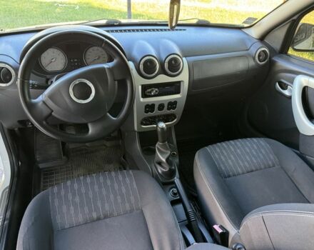 Дачия Сандеро 2012 в Кролевце на Automoto.ua Белый Дачия Сандеро, объемом двигателя 1.6 л и пробегом 180 тыс. км за 6300 $, фото 4 на Automoto.ua