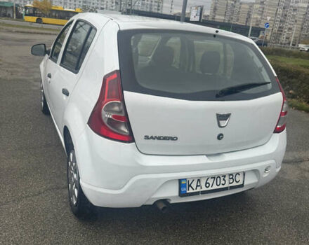 Белый Дачия Сандеро, объемом двигателя 1.2 л и пробегом 216 тыс. км за 3700 $, фото 4 на Automoto.ua