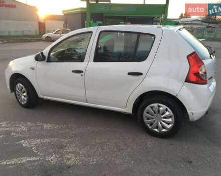 Белый Дачия Сандеро, объемом двигателя 1.1 л и пробегом 185 тыс. км за 4200 $, фото 2 на Automoto.ua
