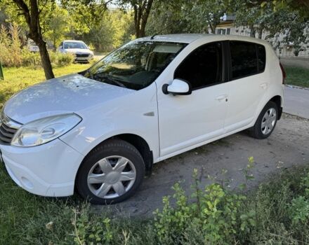 Дачия Сандеро 2012 в Кролевце на Automoto.ua Белый Дачия Сандеро, объемом двигателя 1.6 л и пробегом 180 тыс. км за 6300 $, фото 2 на Automoto.ua