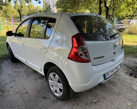 Дачия Сандеро 2012 в Кролевце на Automoto.ua Белый Дачия Сандеро, объемом двигателя 1.6 л и пробегом 180 тыс. км за 6300 $, фото 1 на Automoto.ua