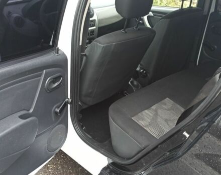 Белый Дачия Сандеро, объемом двигателя 1.1 л и пробегом 340 тыс. км за 3600 $, фото 9 на Automoto.ua