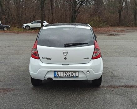 Белый Дачия Сандеро, объемом двигателя 1.1 л и пробегом 340 тыс. км за 3600 $, фото 3 на Automoto.ua