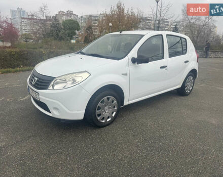Белый Дачия Сандеро, объемом двигателя 1.15 л и пробегом 216 тыс. км за 3850 $, фото 1 на Automoto.ua