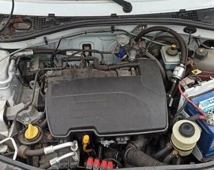 Белый Дачия Сандеро, объемом двигателя 1.1 л и пробегом 340 тыс. км за 3600 $, фото 13 на Automoto.ua