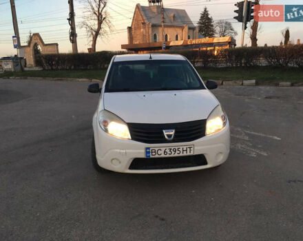 Белый Дачия Сандеро, объемом двигателя 1.1 л и пробегом 185 тыс. км за 4200 $, фото 7 на Automoto.ua