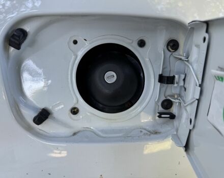 Дачия Сандеро 2012 в Кролевце на Automoto.ua Белый Дачия Сандеро, объемом двигателя 1.6 л и пробегом 180 тыс. км за 6300 $, фото 9 на Automoto.ua