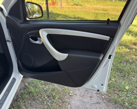 Дачия Сандеро 2012 в Кролевце на Automoto.ua Белый Дачия Сандеро, объемом двигателя 1.6 л и пробегом 180 тыс. км за 6300 $, фото 11 на Automoto.ua