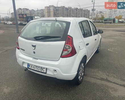 Белый Дачия Сандеро, объемом двигателя 1.2 л и пробегом 216 тыс. км за 3700 $, фото 5 на Automoto.ua