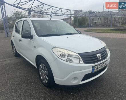 Белый Дачия Сандеро, объемом двигателя 1.15 л и пробегом 216 тыс. км за 3850 $, фото 6 на Automoto.ua