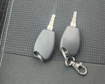 Белый Дачия Сандеро, объемом двигателя 1.15 л и пробегом 216 тыс. км за 3850 $, фото 27 на Automoto.ua