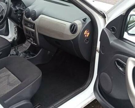 Белый Дачия Сандеро, объемом двигателя 1.1 л и пробегом 340 тыс. км за 3600 $, фото 10 на Automoto.ua