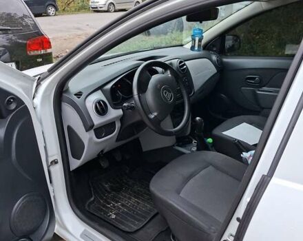 Белый Дачия Сандеро, объемом двигателя 1.5 л и пробегом 196 тыс. км за 6500 $, фото 3 на Automoto.ua