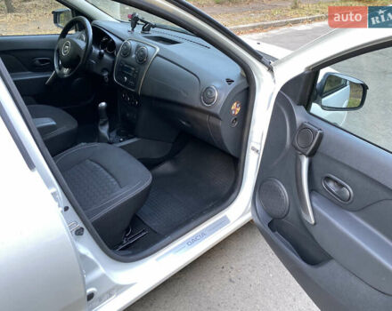 Білий Дачія Sandero, об'ємом двигуна 1.2 л та пробігом 122 тис. км за 4990 $, фото 12 на Automoto.ua