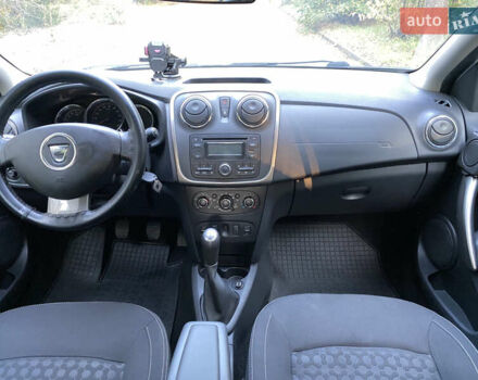 Білий Дачія Sandero, об'ємом двигуна 1.2 л та пробігом 122 тис. км за 4990 $, фото 11 на Automoto.ua