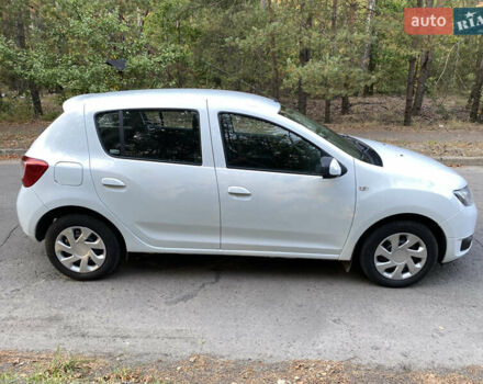 Білий Дачія Sandero, об'ємом двигуна 1.2 л та пробігом 122 тис. км за 4990 $, фото 5 на Automoto.ua