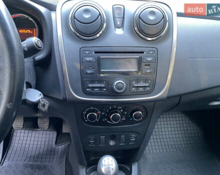 Білий Дачія Sandero, об'ємом двигуна 1.2 л та пробігом 122 тис. км за 4990 $, фото 17 на Automoto.ua