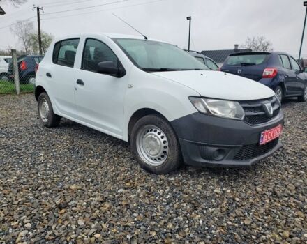 Белый Дачия Сандеро, объемом двигателя 1.2 л и пробегом 200 тыс. км за 3800 $, фото 2 на Automoto.ua