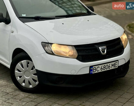 Белый Дачия Сандеро, объемом двигателя 1.2 л и пробегом 192 тыс. км за 3950 $, фото 1 на Automoto.ua