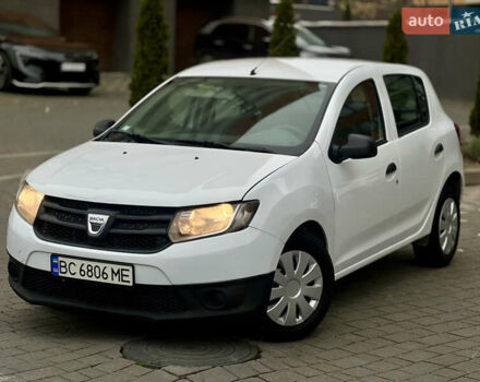 Белый Дачия Сандеро, объемом двигателя 1.2 л и пробегом 192 тыс. км за 3950 $, фото 2 на Automoto.ua