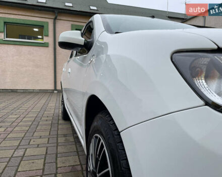 Белый Дачия Сандеро, объемом двигателя 0.9 л и пробегом 127 тыс. км за 5250 $, фото 20 на Automoto.ua