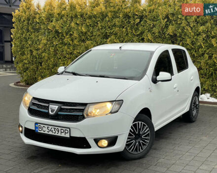 Белый Дачия Сандеро, объемом двигателя 0.9 л и пробегом 127 тыс. км за 4900 $, фото 7 на Automoto.ua