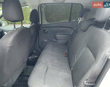 Белый Дачия Сандеро, объемом двигателя 0.9 л и пробегом 127 тыс. км за 4900 $, фото 25 на Automoto.ua