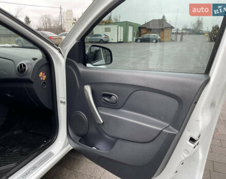 Белый Дачия Сандеро, объемом двигателя 0.9 л и пробегом 127 тыс. км за 4900 $, фото 20 на Automoto.ua