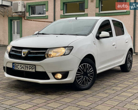 Белый Дачия Сандеро, объемом двигателя 0.9 л и пробегом 127 тыс. км за 5250 $, фото 2 на Automoto.ua