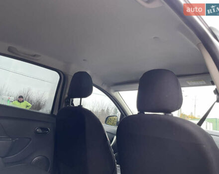 Белый Дачия Сандеро, объемом двигателя 0.9 л и пробегом 127 тыс. км за 4900 $, фото 23 на Automoto.ua