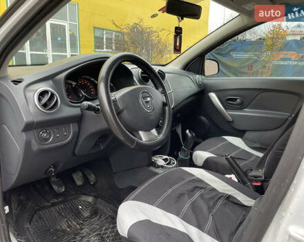 Белый Дачия Сандеро, объемом двигателя 0.9 л и пробегом 127 тыс. км за 5250 $, фото 25 на Automoto.ua