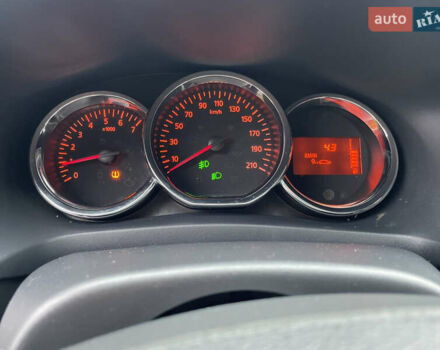 Белый Дачия Сандеро, объемом двигателя 0.9 л и пробегом 127 тыс. км за 4900 $, фото 27 на Automoto.ua