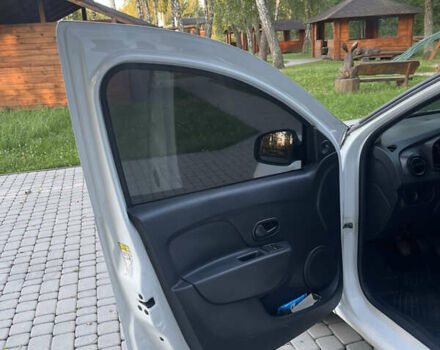 Білий Дачія Sandero, об'ємом двигуна 1 л та пробігом 99 тис. км за 8300 $, фото 17 на Automoto.ua