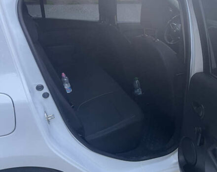 Білий Дачія Sandero, об'ємом двигуна 1 л та пробігом 99 тис. км за 8300 $, фото 50 на Automoto.ua