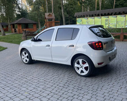 Білий Дачія Sandero, об'ємом двигуна 1 л та пробігом 99 тис. км за 8300 $, фото 5 на Automoto.ua