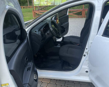 Білий Дачія Sandero, об'ємом двигуна 1 л та пробігом 99 тис. км за 8300 $, фото 16 на Automoto.ua