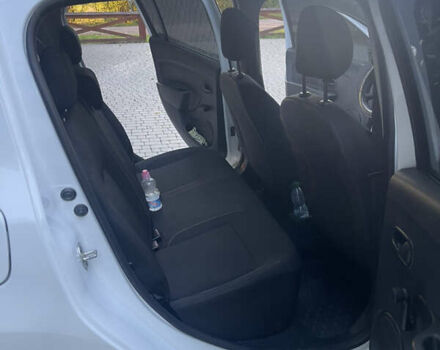 Білий Дачія Sandero, об'ємом двигуна 1 л та пробігом 99 тис. км за 8300 $, фото 23 на Automoto.ua