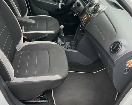 Белый Дачия Сандеро, объемом двигателя 1 л и пробегом 60 тыс. км за 8500 $, фото 12 на Automoto.ua