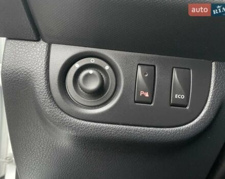 Белый Дачия Сандеро, объемом двигателя 1 л и пробегом 60 тыс. км за 8500 $, фото 17 на Automoto.ua