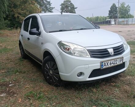 Белый Дачия Сандеро, объемом двигателя 1.6 л и пробегом 198 тыс. км за 5000 $, фото 2 на Automoto.ua