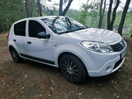 Білий Дачія Sandero, об'ємом двигуна 1.4 л та пробігом 186 тис. км за 5616 $, фото 1 на Automoto.ua