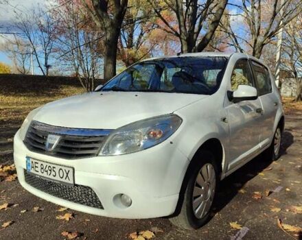 Дачія Sandero 2009 у Дніпро (Дніпропетровську) на Automoto.ua Білий Дачія Sandero, об'ємом двигуна 1.39 л та пробігом 275 тис. км за 3700 $, фото 1 на Automoto.ua