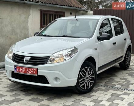 Белый Дачия Сандеро, объемом двигателя 1.2 л и пробегом 187 тыс. км за 4200 $, фото 1 на Automoto.ua